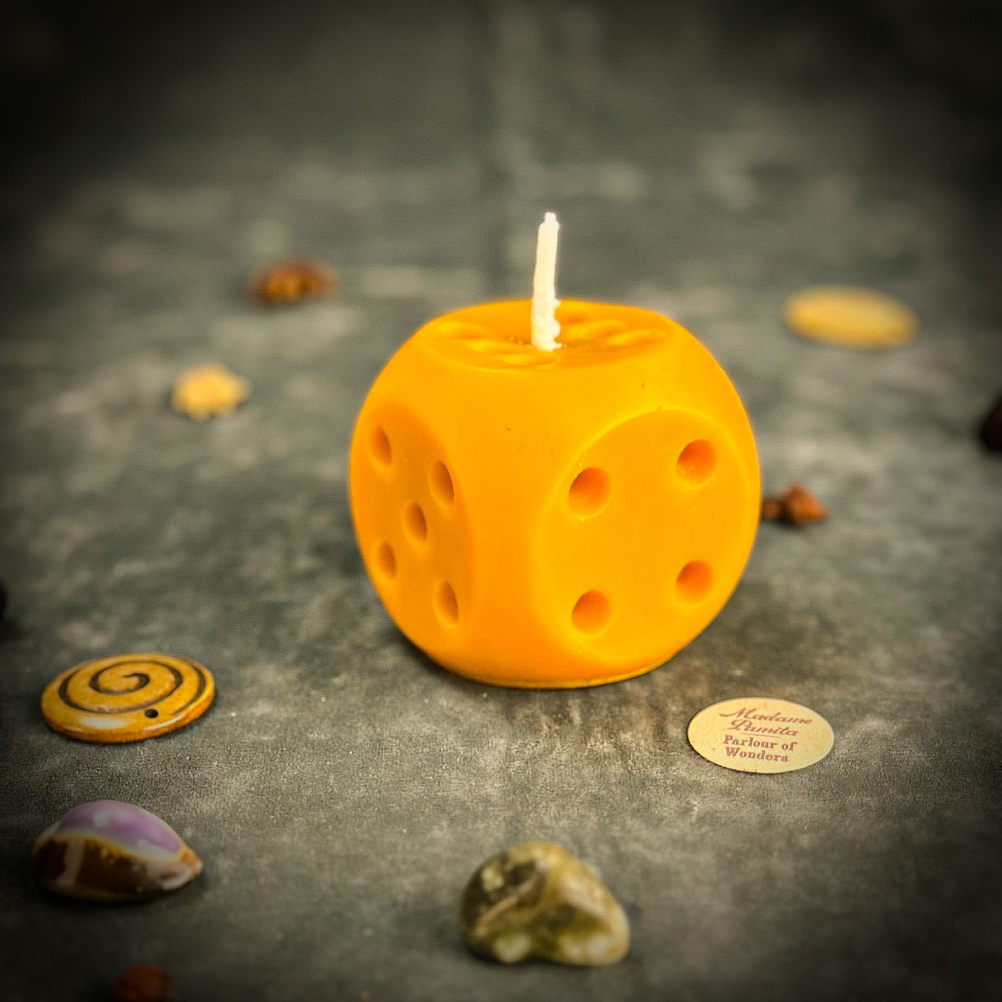 Beeswax Lucky Dice Spell Candle - Gambling Luck & Good Fortune